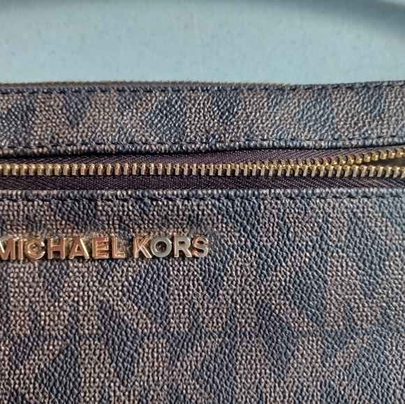 MK large wristlet - Picture 5 of 7